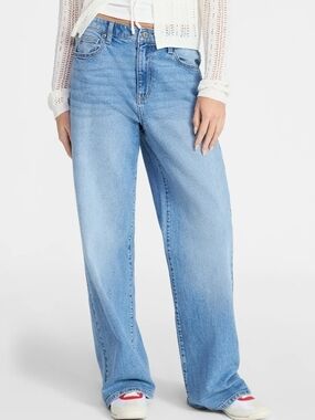 NWT No Boundaries Women's High Rise Wide Leg Jeans Light Wash Denim